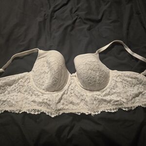 Elegant Lace Underwire Bra - Cream
